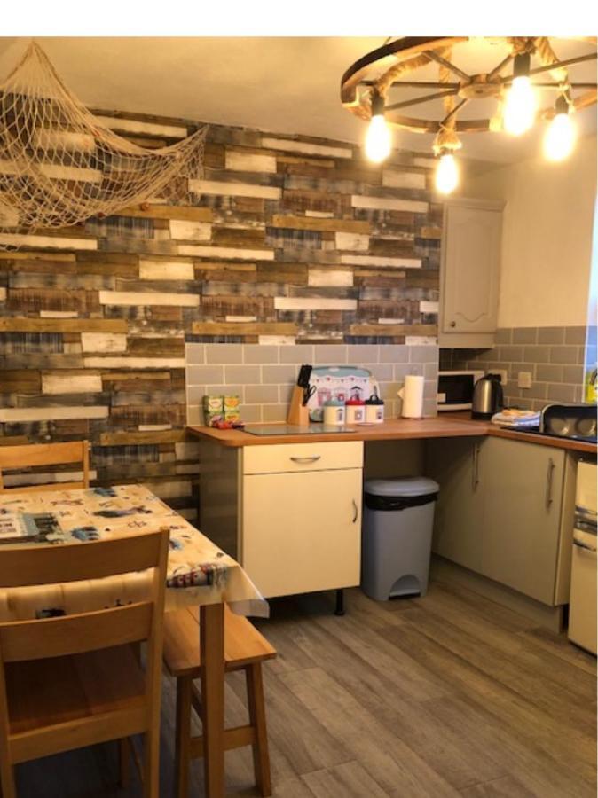 אי פלינהלי Fisherman'S Cottage מראה חיצוני תמונה